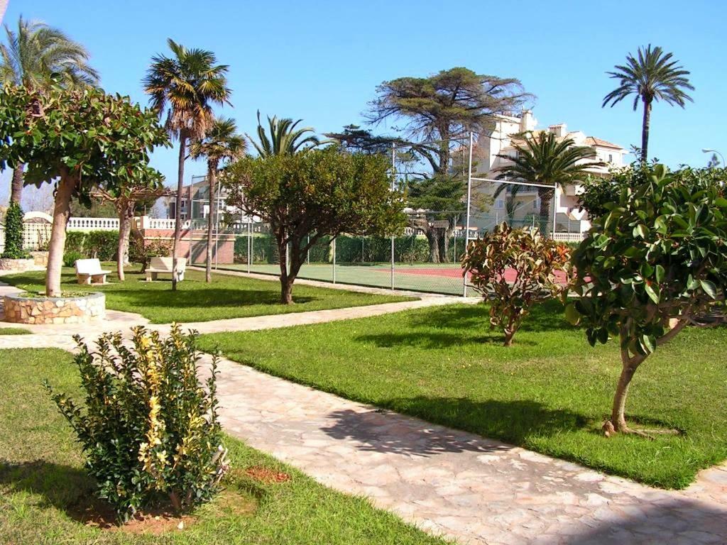 Golden Park Apartment Denia Bagian luar foto