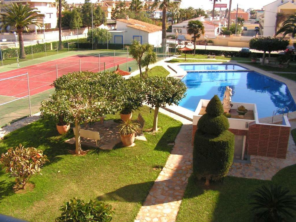 Golden Park Apartment Denia Bagian luar foto